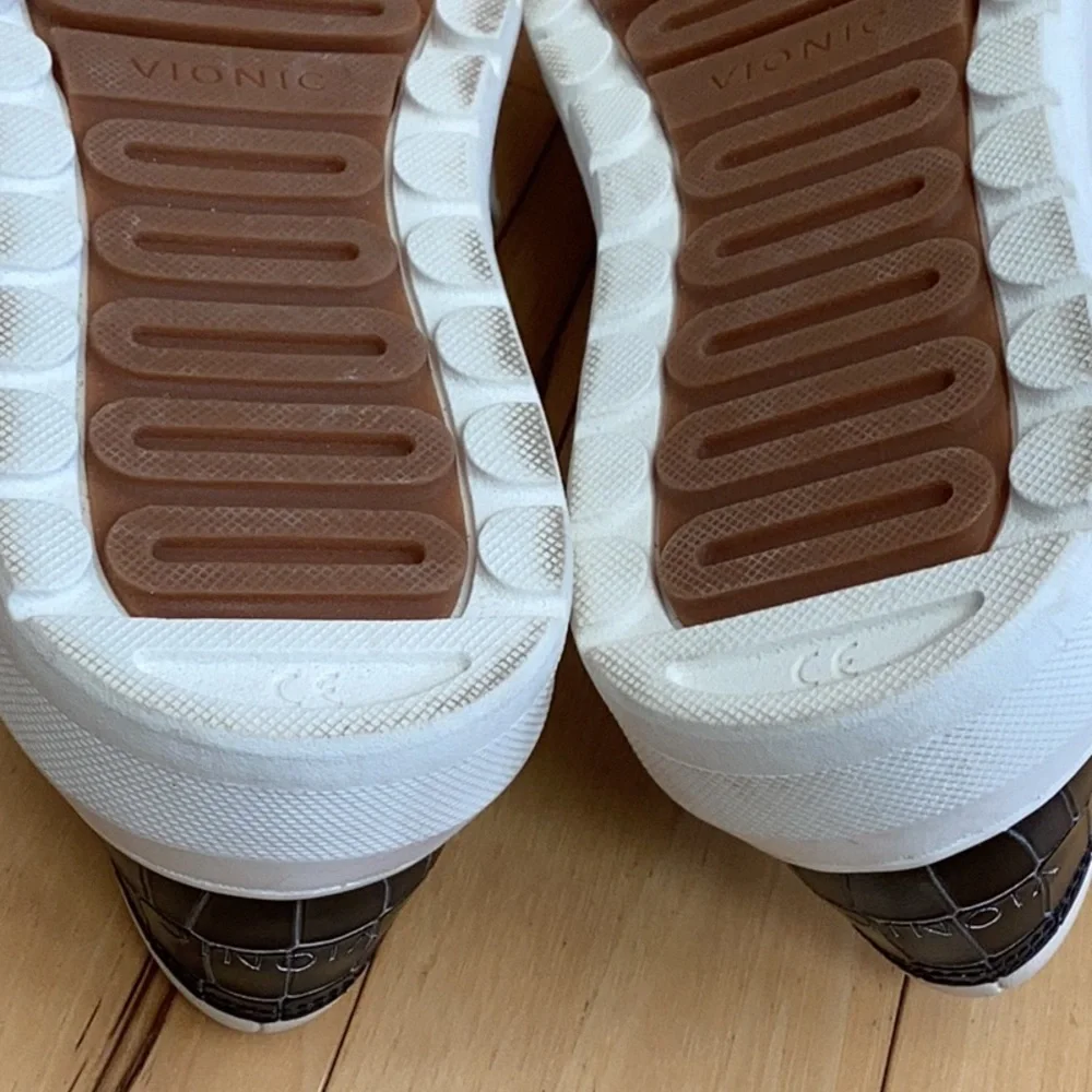 Vionic Dinora cream and black Croc or snakeskin Platform Slip On Sneaker